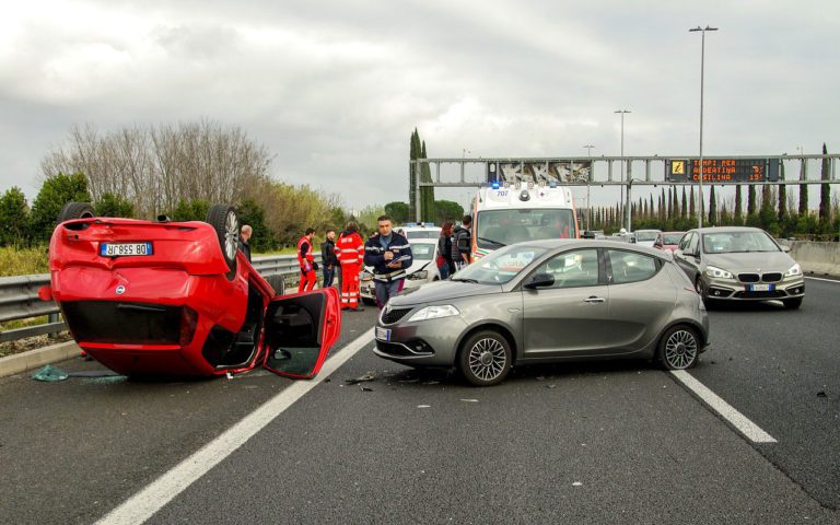 Trafico advierte del riesgo de conducir coches de mas de diez anos 768x480 - Tráfico advierte del riesgo de conducir coches de más de diez años